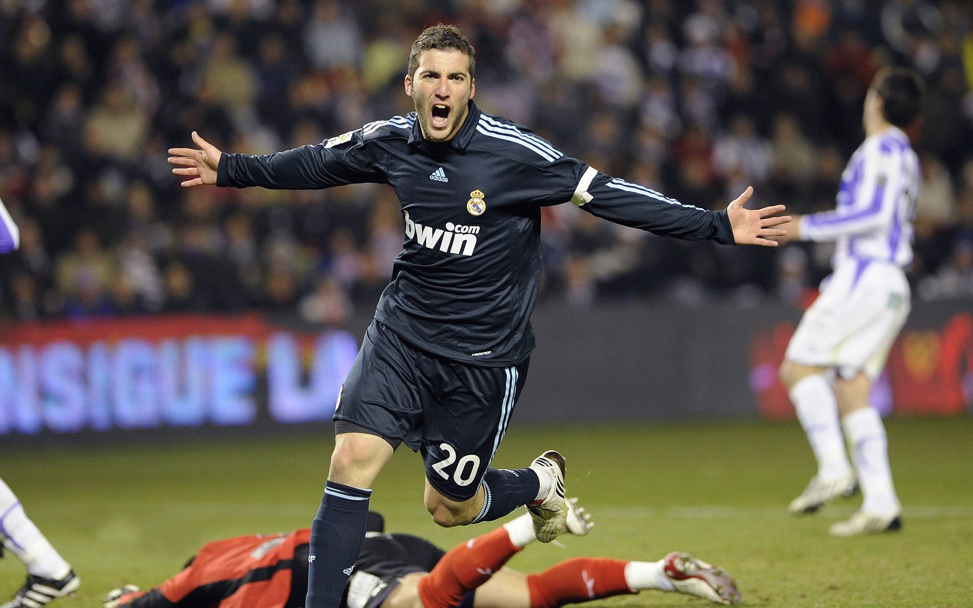 弗拉霍维奇爆发难救主，德国战车加时碾碎奥地利铁壁