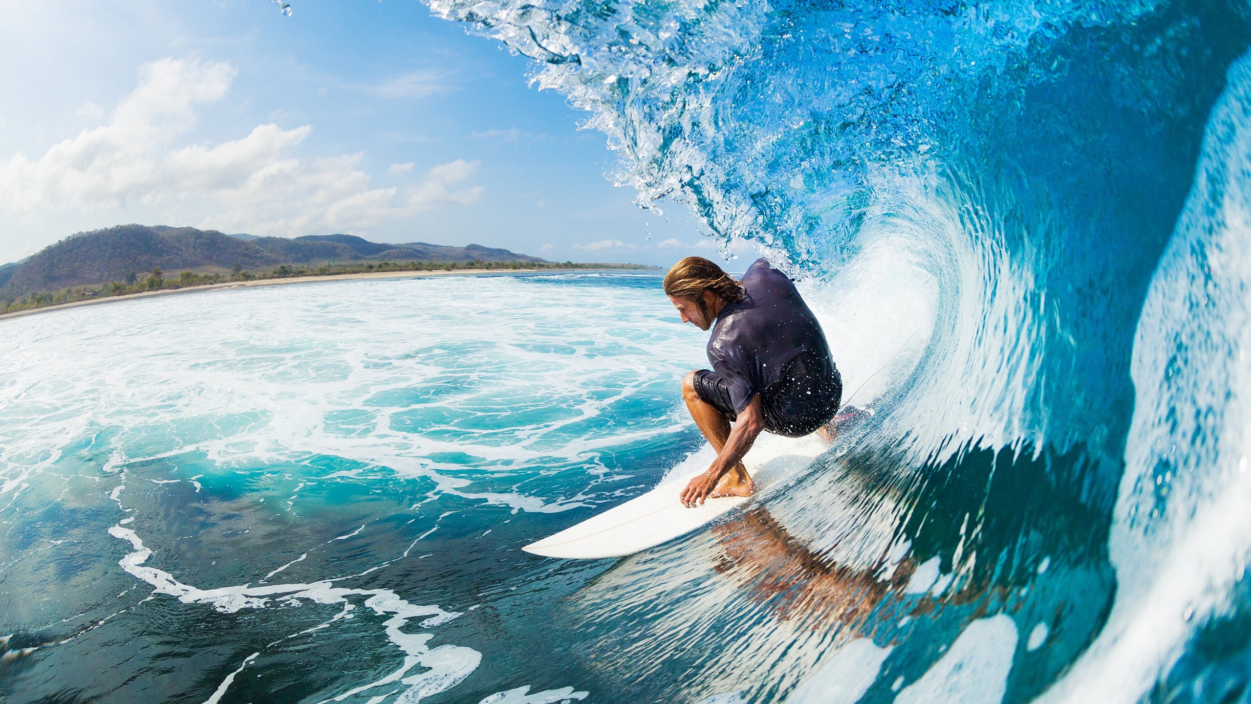 东契奇末节接管比赛,勇士单节拉开黄蜂,巨星时刻与团队风暴的胜利哲学