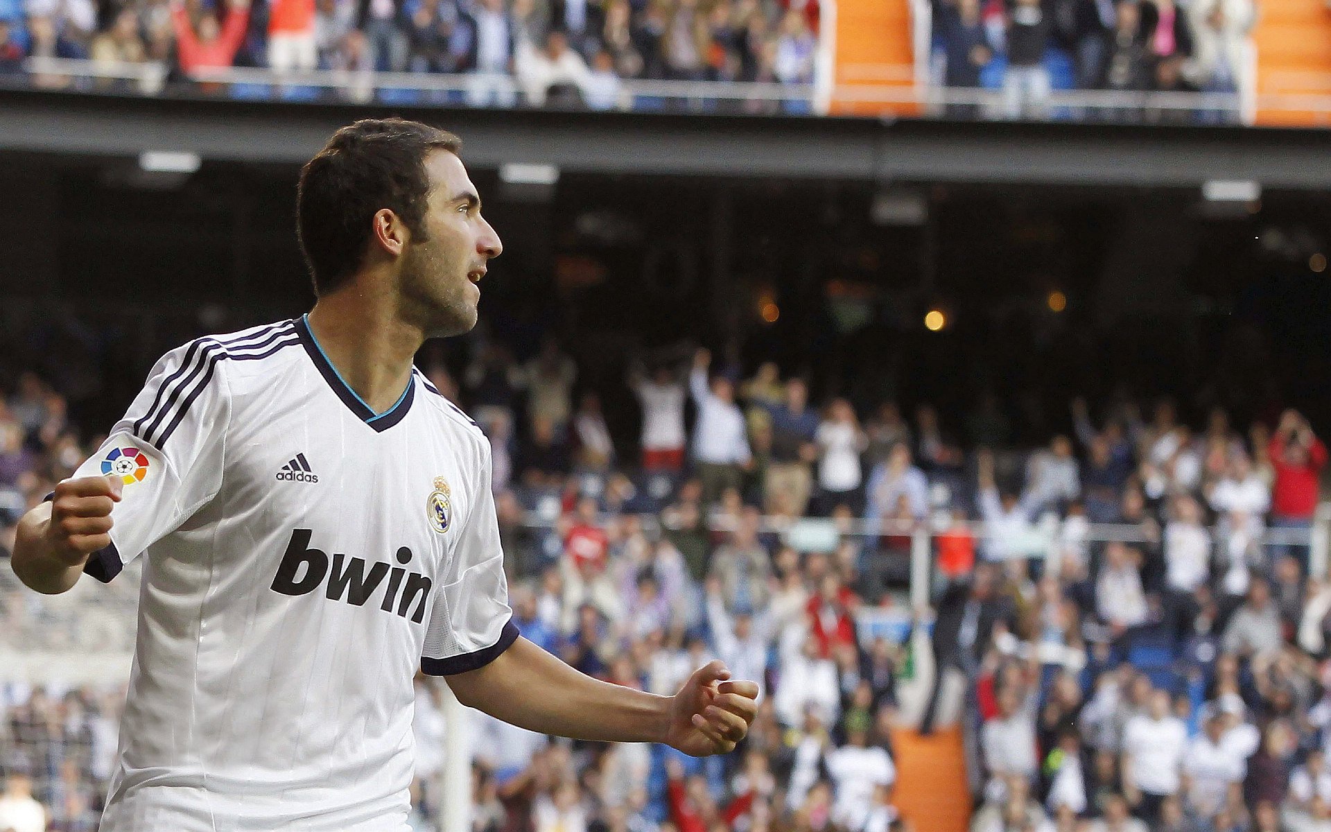 萨卡爆发，当巴西节奏撕碎亚特兰大防线，足球智慧照亮单节决胜